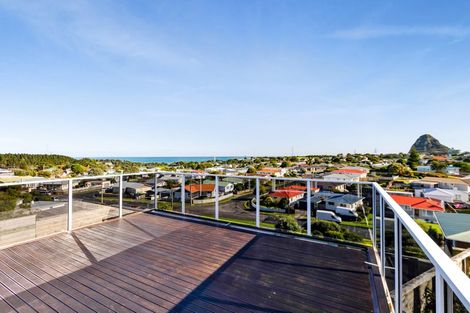 Photo of property in 17 Mount View Place, Spotswood, New Plymouth, 4310