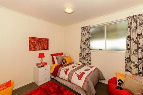 Photo of property in 7 Kemp Road, Massey, Auckland, 0614