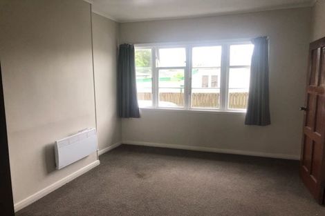 Photo of property in 192 Rathgar Road, Henderson, Auckland, 0610