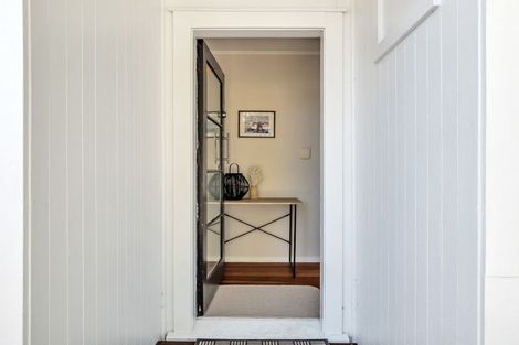 Photo of property in 90 Glendale Road, Glen Eden, Auckland, 0602