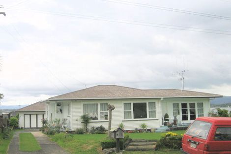 Photo of property in 105 Harbour View Road, Omokoroa, 3114