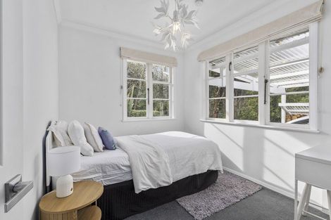 Photo of property in 1 Sydenham Street, Northland, Wellington, 6012