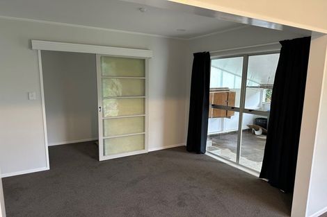 Photo of property in 33 Woolwich Close, Whitby, Porirua, 5024