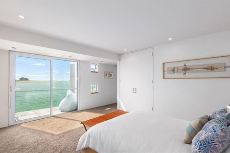 Photo of property in 133 Main Road, Redcliffs, Christchurch, 8081