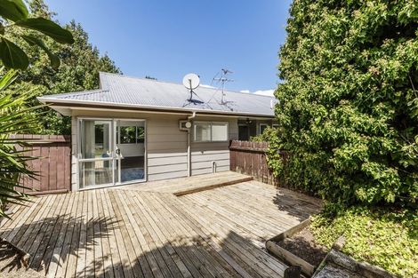 Photo of property in 4 Buisson Glade, West Harbour, Auckland, 0618