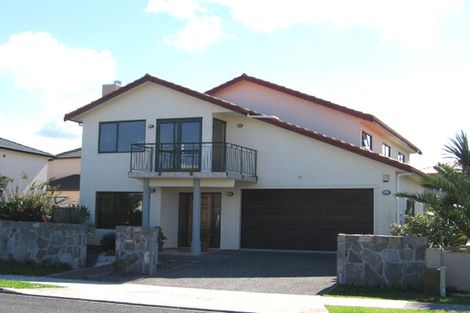 Photo of property in 36 Harbour View Road, Te Atatu Peninsula, Auckland, 0610