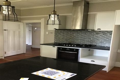 Photo of property in 3185 Great North Road, New Lynn, Auckland, 0600