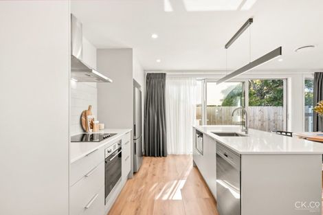 Photo of property in 30 Nile Street, Waterloo, Lower Hutt, 5011