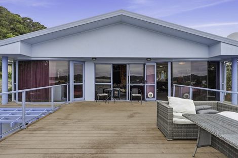 Photo of property in 16 Bush Point Road, Cable Bay, 0420