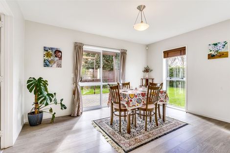 Photo of property in 143 Memorial Avenue, Burnside, Christchurch, 8053