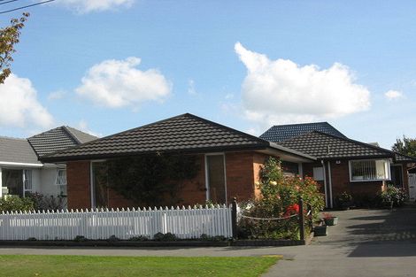 Photo of property in 4 Solway Avenue, Ilam, Christchurch, 8041