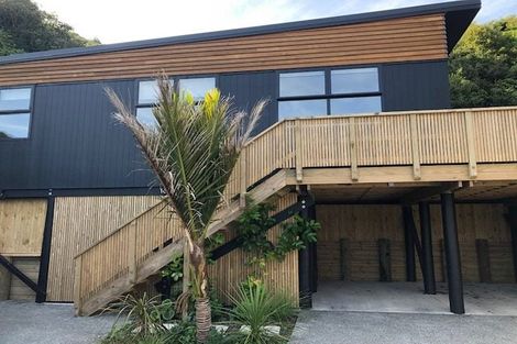 Photo of property in 16 Appleton Place, Karori, Wellington, 6012