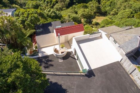 Photo of property in 74 Ranui Crescent, Khandallah, Wellington, 6035