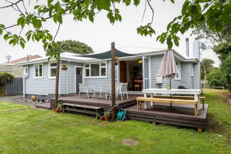 Photo of property in 43 Cumming Street, Okato, 4335