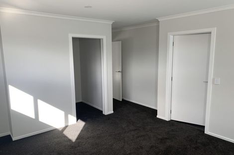 Photo of property in 91c Whites Line East, Waiwhetu, Lower Hutt, 5010