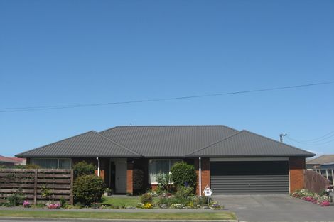 Photo of property in 1/76 Highsted Road, Bishopdale, Christchurch, 8053