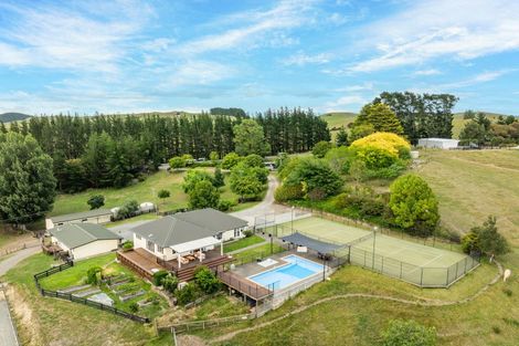 Photo of property in 1222 Taihape Road, Sherenden, Hastings, 4179