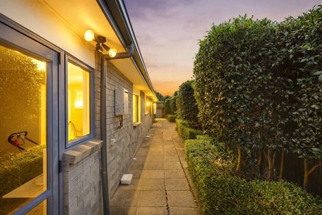 Photo of property in 44 Catalina Drive, Melville, Hamilton, 3206
