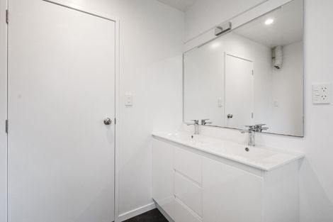 Photo of property in 53 Hamilton Road, Cambridge, 3434