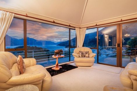 Photo of property in 19 Salmond Place, Queenstown, 9300