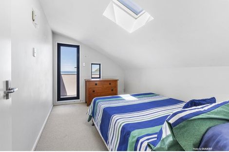 Photo of property in 28a Lyall Parade, Lyall Bay, Wellington, 6022