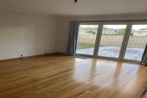 Photo of property in 1/15 Tane Street, New Lynn, Auckland, 0600