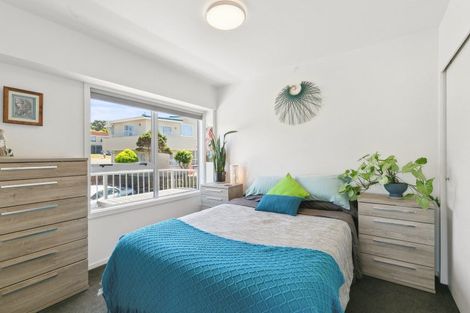 Photo of property in 11/32u Akaroa Drive, Maupuia, Wellington, 6022