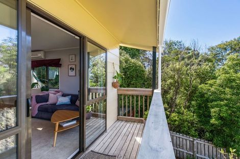 Photo of property in 6 Nielsen Place, Massey, Auckland, 0614