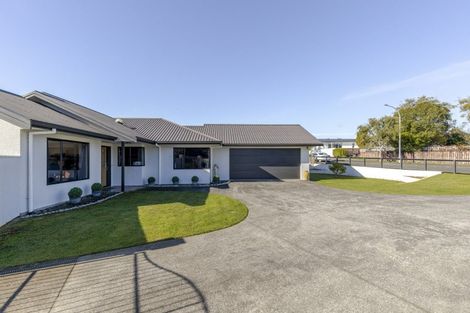 Photo of property in 20 Kowhai Street, Strandon, New Plymouth, 4312