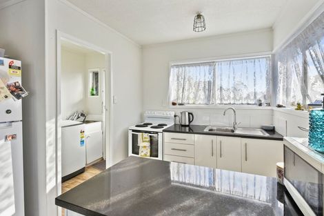 Photo of property in 2/15 Sharland Avenue, Manurewa, Auckland, 2102