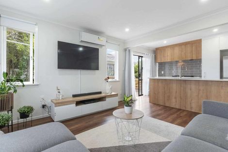 Photo of property in 11 Harrington Road, Henderson, Auckland, 0610