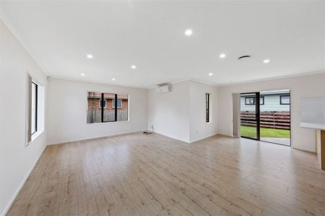 Photo of property in 122a Pah Road, Cockle Bay, Auckland, 2014