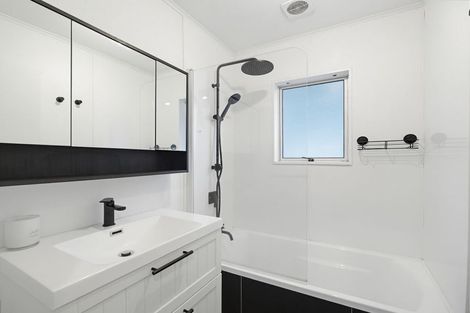 Photo of property in 24 Hill Road, Bay View, Napier, 4104