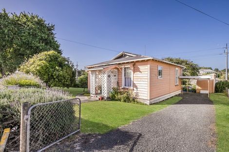 Photo of property in 2 Liverpool Street, Tuakau, 2121