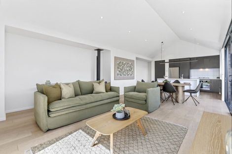 Photo of property in 2 Kotuku Lane, Jacks Point, Queenstown, 9371