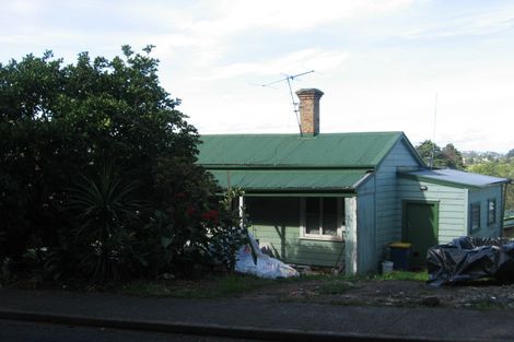 Photo of property in 180 Old Titirangi Road, New Lynn, Auckland, 0600