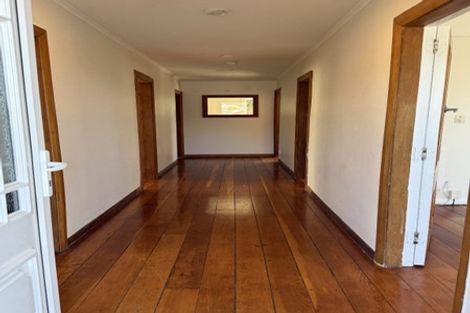 Photo of property in 37 Ara Paiwhenua, Tawa, Wellington, 5028