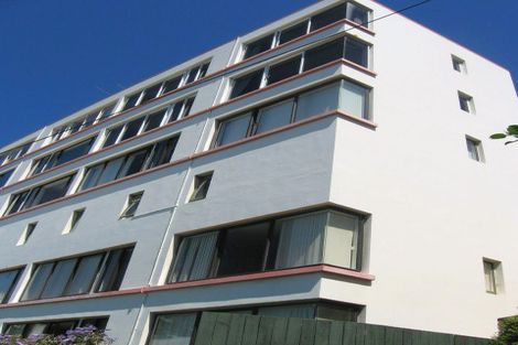Photo of property in 2f9 Oriental Terrace, Mount Victoria, Wellington, 6011