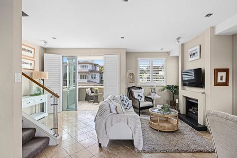 Photo of property in 30 Little Compton Mews, Snells Beach, 0920