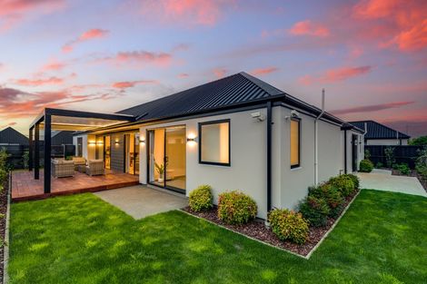 Photo of property in 22 Kirkland Crescent, Harewood, Christchurch, 8051