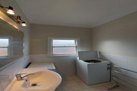 Photo of property in 5c Pendarves Street, New Plymouth, 4310