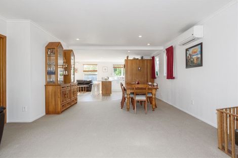 Photo of property in 60 Fairdene Avenue, Henderson, Auckland, 0610