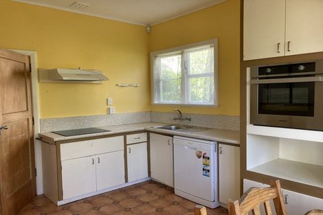 Photo of property in 16 Saint Albans Avenue, Karori, Wellington, 6012