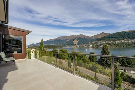 Photo of property in 560 Peninsula Road, Kelvin Heights, Queenstown, 9300