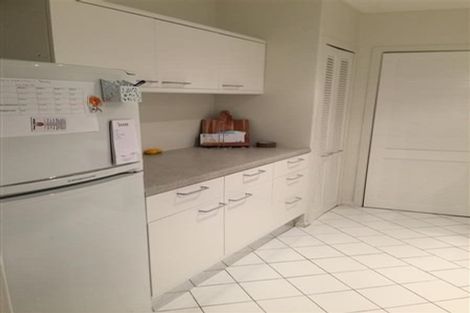 Photo of property in 22 Shanaway Rise, Hillcrest, Auckland, 0627