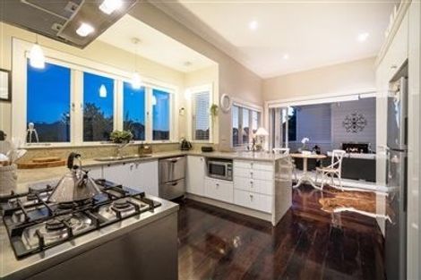 Photo of property in 41 Seaview Avenue, Northcote, Auckland, 0627