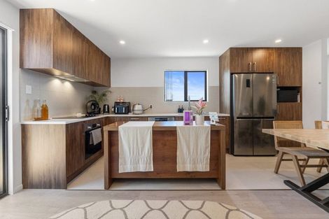 Photo of property in 34b Kahui Parade, Karaka, 2113