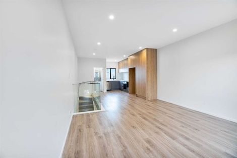 Photo of property in 6 Kari Lane, Kumeu, 0810