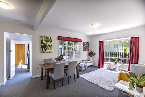 Photo of property in 24 Great North Road, Waipawa, 4210