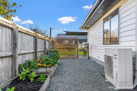 Photo of property in 16a De Lautour Road, Kaiti, Gisborne, 4010
